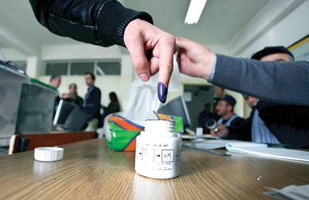 لقاءات تحضيرية للإنتخابات... وضمانات دولية بحصولها
