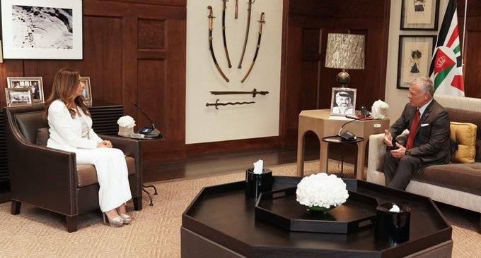 العاهل الأردني استقبل عكر وأكد وقوف المملكة الى جانب لبنان