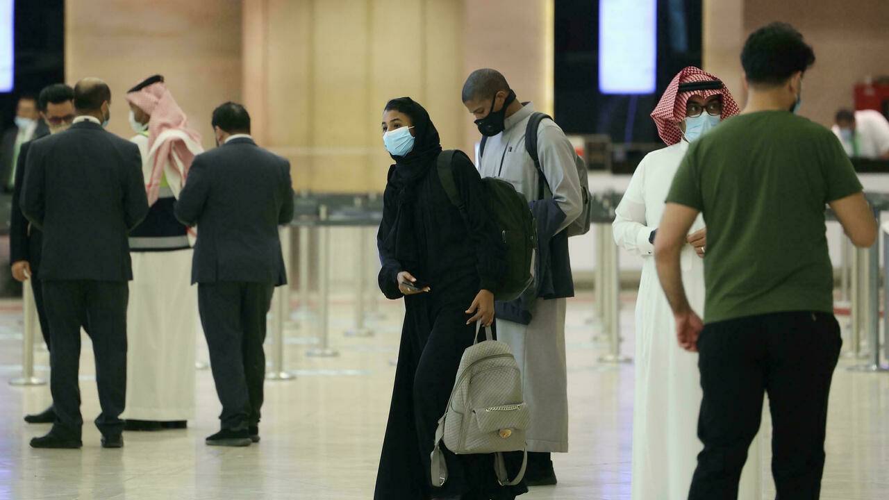 السعودية توجه تحذيرا لمواطنيها في فرنسا
