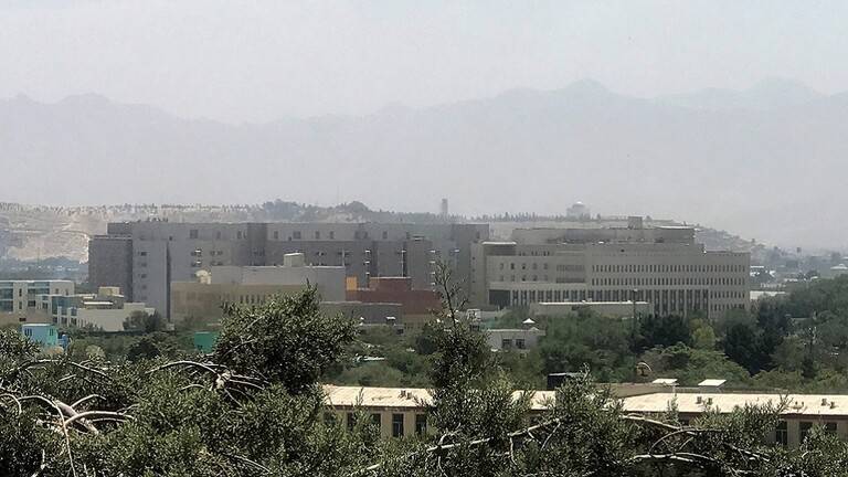 موظفو السفارة الأميركية أتلفوا جوازات سفر عدد من الأفغان