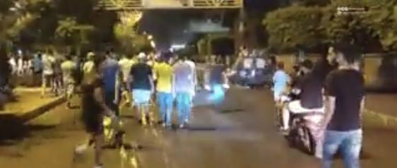 مسيرة إلى شركة قاديشا احتجاجا على انقطاع التيار الكهربائي