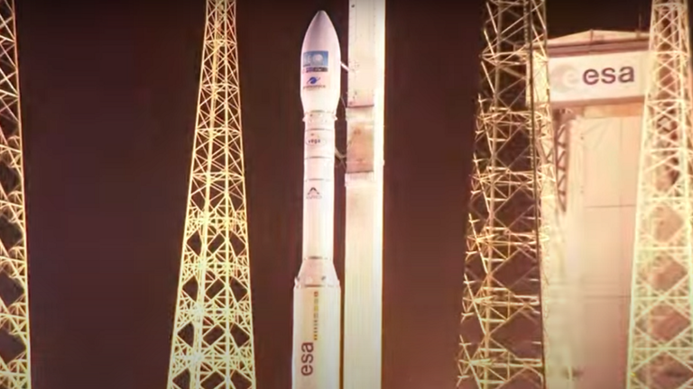 إطلاق صاروخ Vega مع 5 أقمار إلى مدارات الأرض