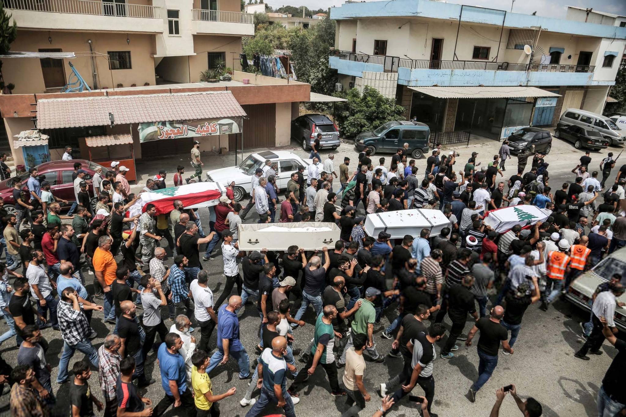 التأليف أو الاعتذار اواخر الأسبوع وتسمية وزير المال من حق بري فقط ؟
المشرفية لـ«الديار»:  البطاقة التموينية خلال شهرين لـ ٧٥٠ الف عائلة و١٢٥ دولار  شهرياً