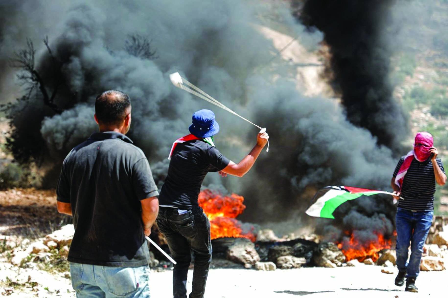 السيسي يدعو بينيت لزيارة مصر.. عباس كامل في رام الله والفصائل الفلسطينية تحذر الاحتلال