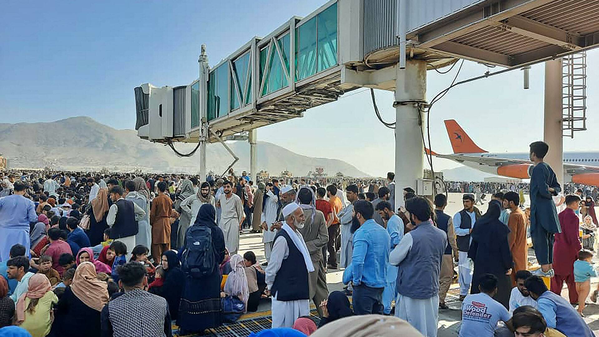 طالبان: الفوضى في مطار كابول لم نسبّبها نحن
