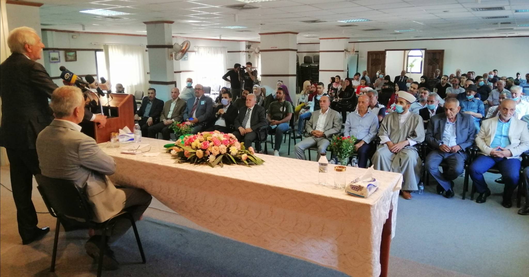 زعيتر: لوضع خطة طوارئ لمعالجة ما يعانيه الجيش والمؤسسات الأمنية