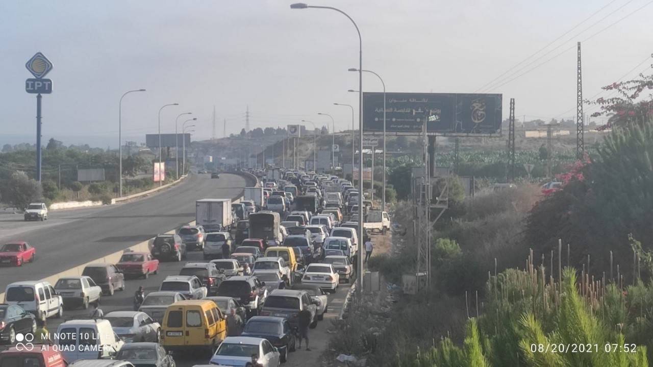 زحمة سير في العدوسية باتجاه صيدا والسبب؟