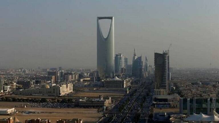 اهم خدمات لتنمية القطاع غير النفطي بالسعودية؟