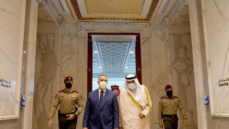 الكاظمي يدعو أمير الكويت لحضور قمة بغداد