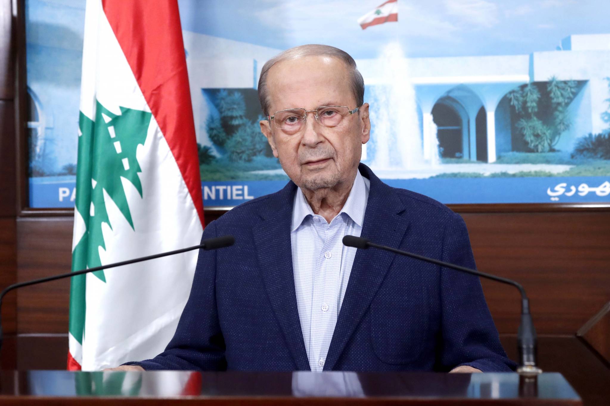 تشاؤم حكومي يطغى على المشهد العام..زيارات ميقاتي الى بعبدا معلقة ؟ 
حل أزمة البنزين : سعر الصفيحة ١٤٥ ألف ليرة ورفع بدل النقل ليصبح ٢٤ الفا 
«اليونسف» تحذر : ٤ ملايين شخص في لبنان مهددين بنقص حاد في المياه