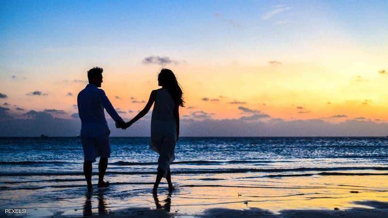 كيف نقع في الحب؟ الإجابة في "الرشوة البيولوجية"