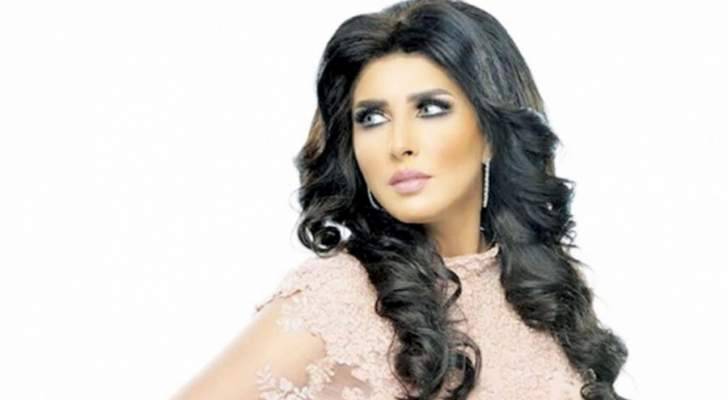 زهرة عرفات تحذر متابعيها من بعض الأشخاص