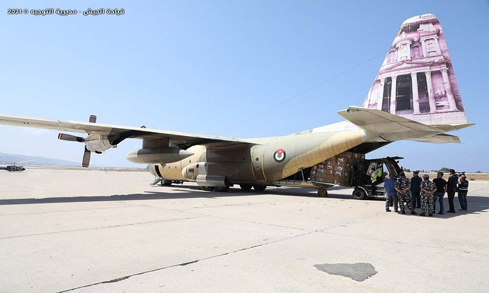 الجيش يتسلم موادا طبية مقدمة من الأردن