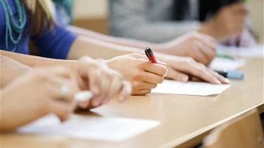 وزارة التربية تحدد موعد امتحانات الدورة الإستثنائية