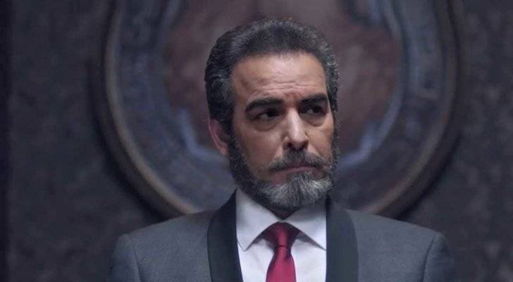 أحمد عبد العزيز يحسم الجدل حول أخبار بيعه أثاث منزله