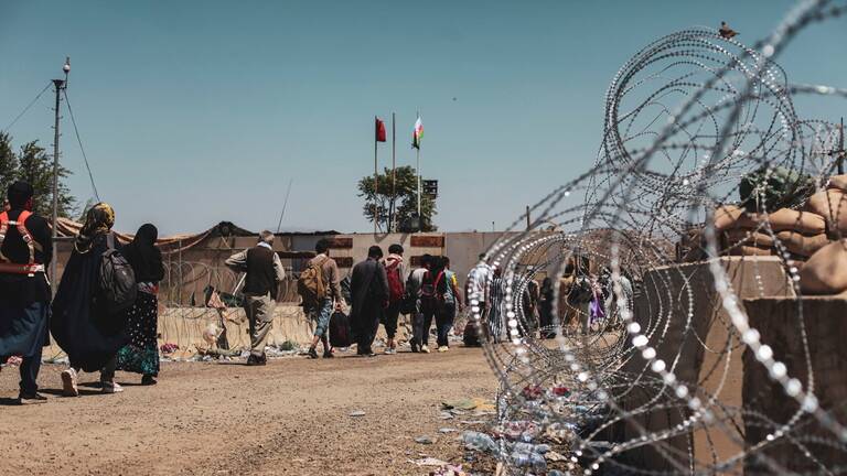 أمريكا تشدد إجراءاتها الأمنية تجاه اللاجئين الأفغان والسبب...