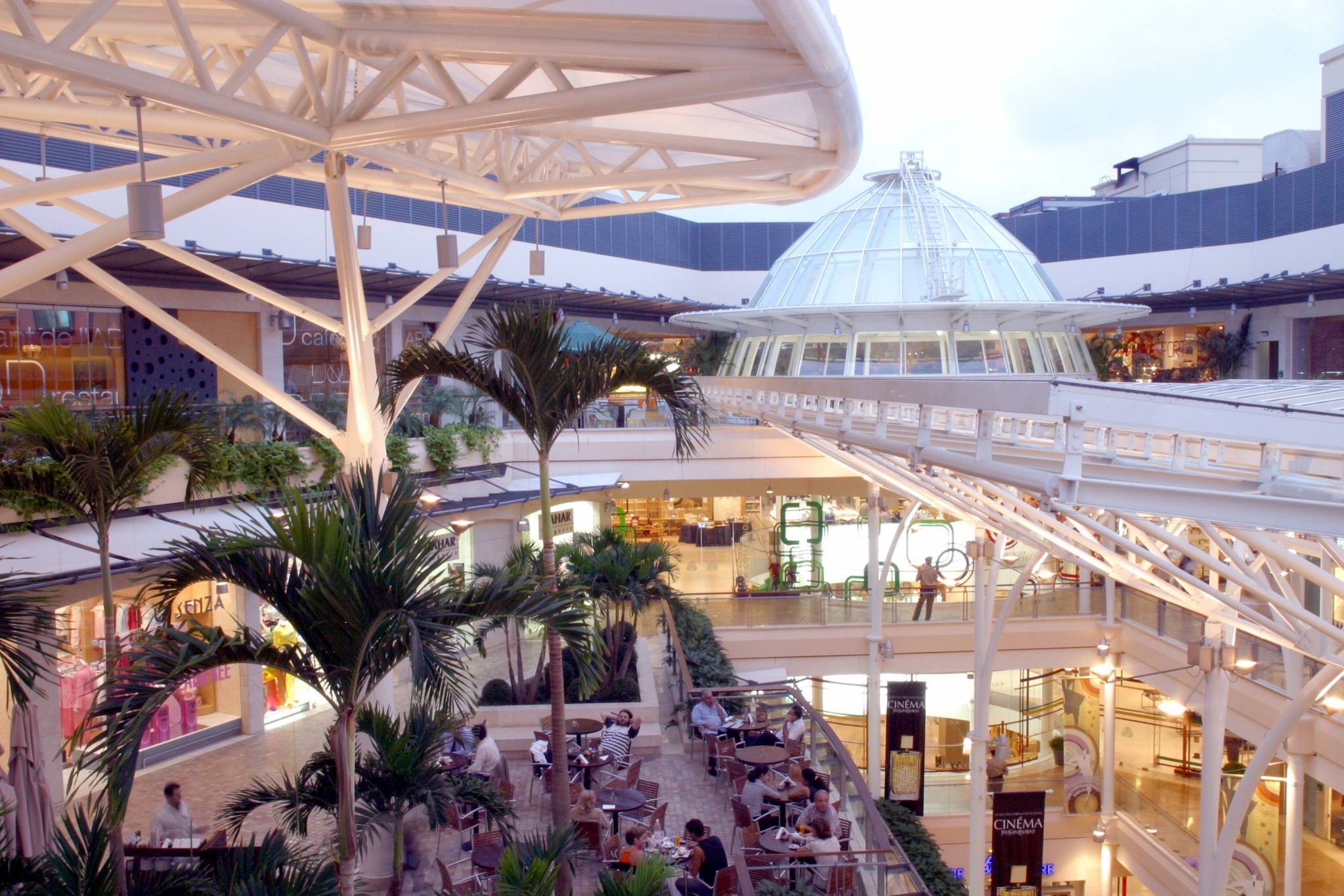 مجمّع ABC الأشرفية يعلن إعادة فتح أبوابه في هذا التاريخ