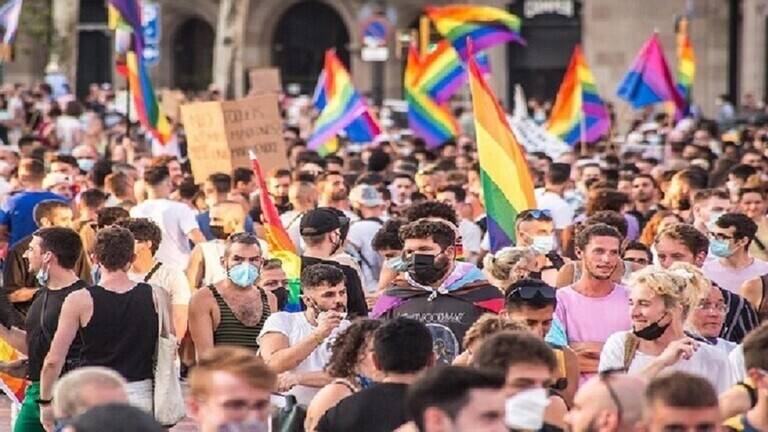 عشرات الجرحى من رجال الأمن في أوكرانيا خلال مسيرة للمثليين
