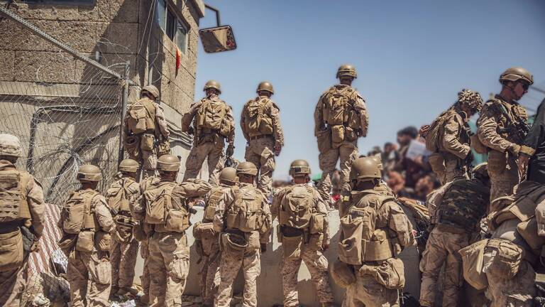 الكشف عن تفاصيل الهجوم الانتحاري على مطار كابل