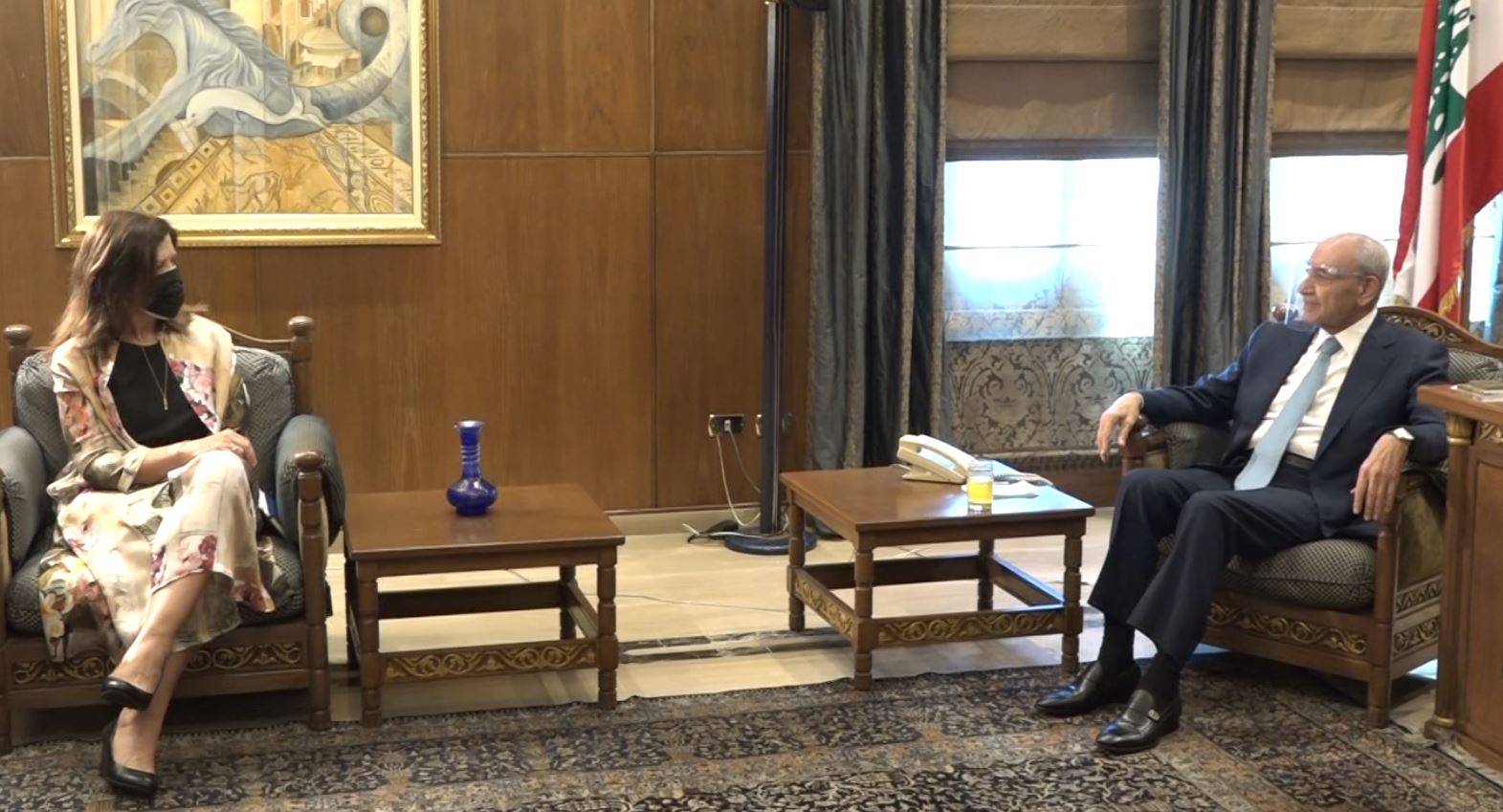 بري استقبل السفيرة الاميركية ومحافظ كربلاء