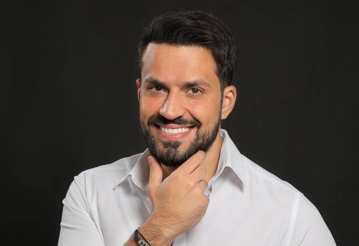 طارق الأطرش يتوجّه لجيل الشباب في أغنية 