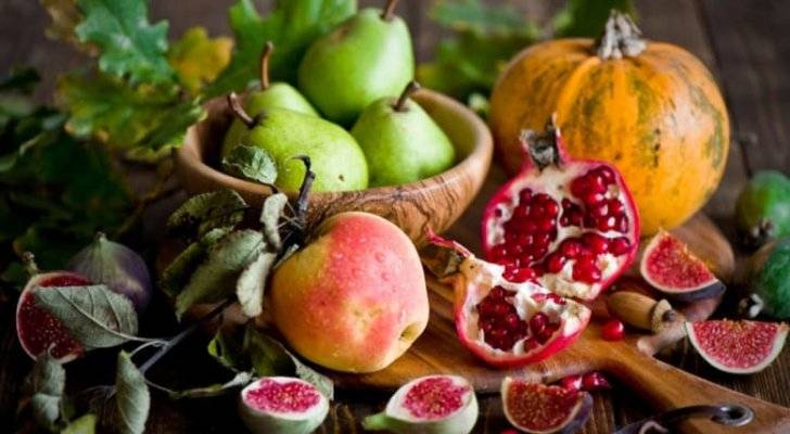 تناولوا هذه الأنواع من الخضار والفاكهة قبل حلول فصل الخريف
