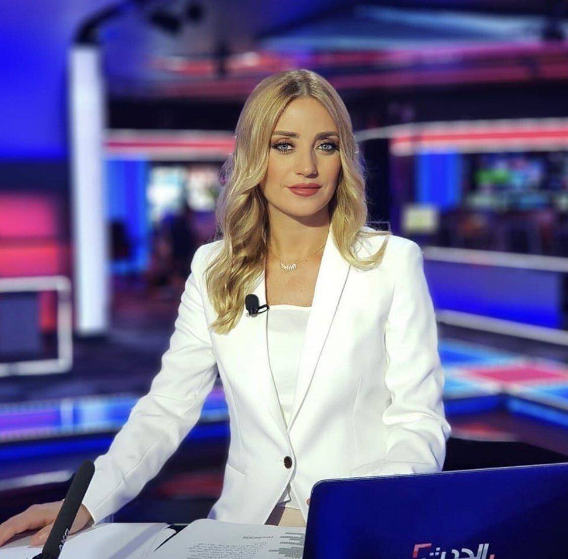 شاب يمني يتغزل بمذيعة الحدث فكيف ردت الأخيرة؟