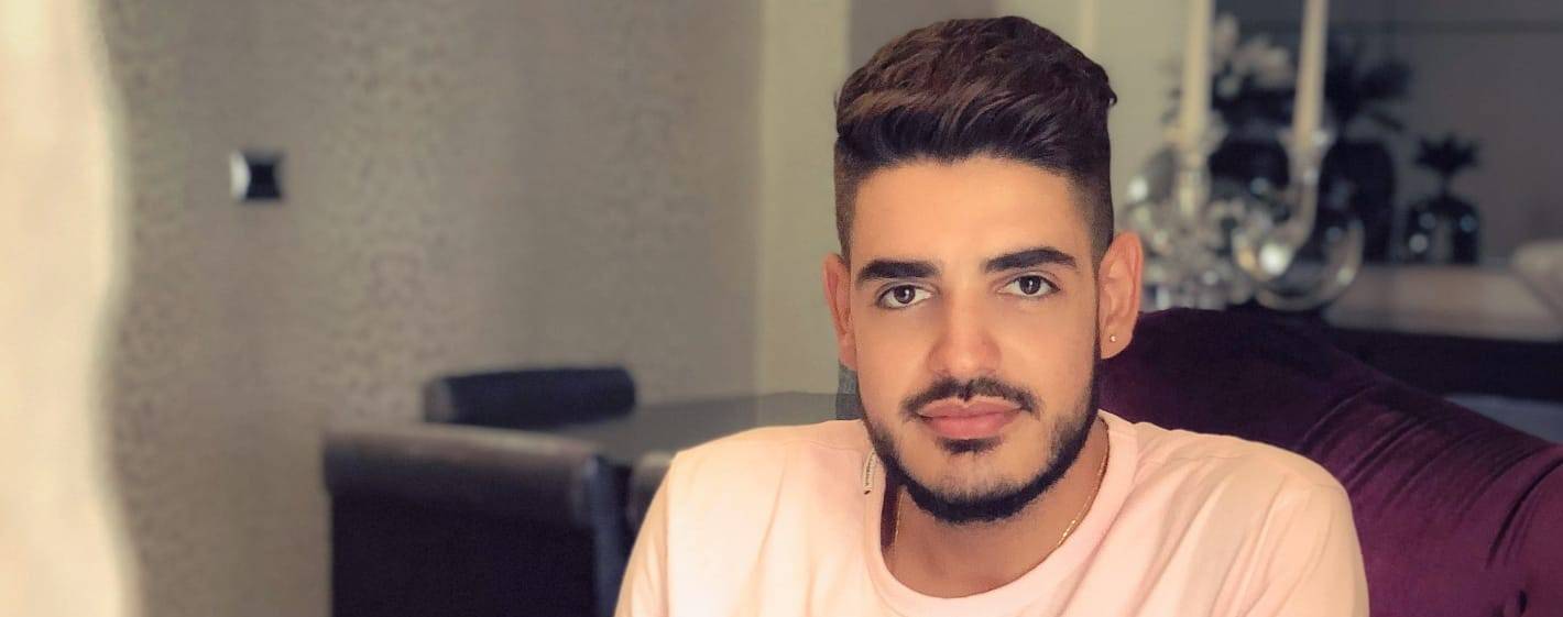 رولان مهنا يوجّه سؤالاً لجمهوره :"‏بأي لهجة بتتوقعوا رح بتكون أغنيتي الجديدة؟