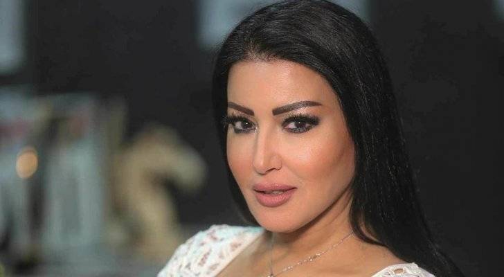 طلب صادم من سمية الخشاب بحق المتزوجين