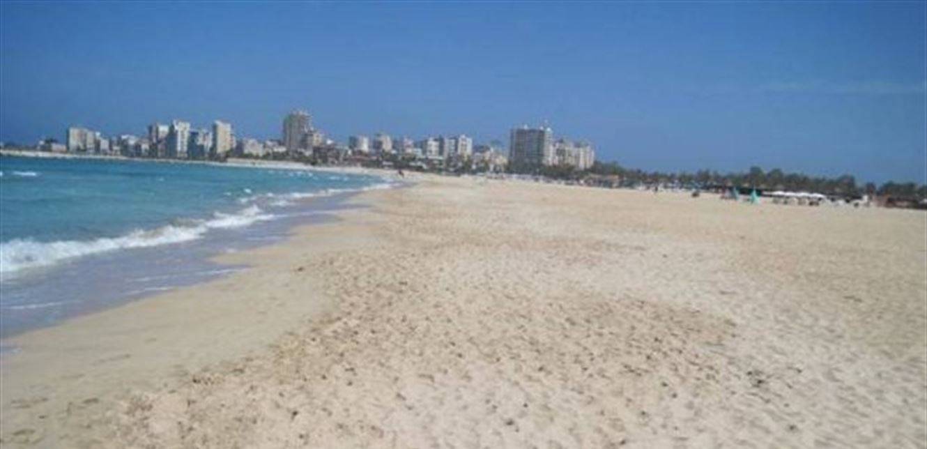 عُثر عليها عند شاطئ الناعمة.. هل تعرفون عنها أو عن ذويها شيئاً؟