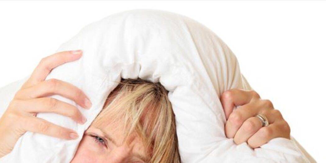 5 عادات خاطئة تسبّب شعورك بالأرق.. تجنّبها