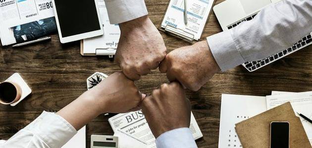 القرار عند الشعب