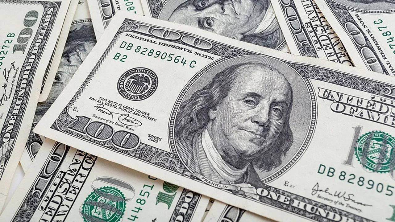 كيف افتتح سعر دولار السوق السوداء صباحاً؟