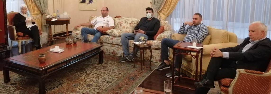 الحريري بحثت شؤون صيدا مع وفد من شباب المدينة