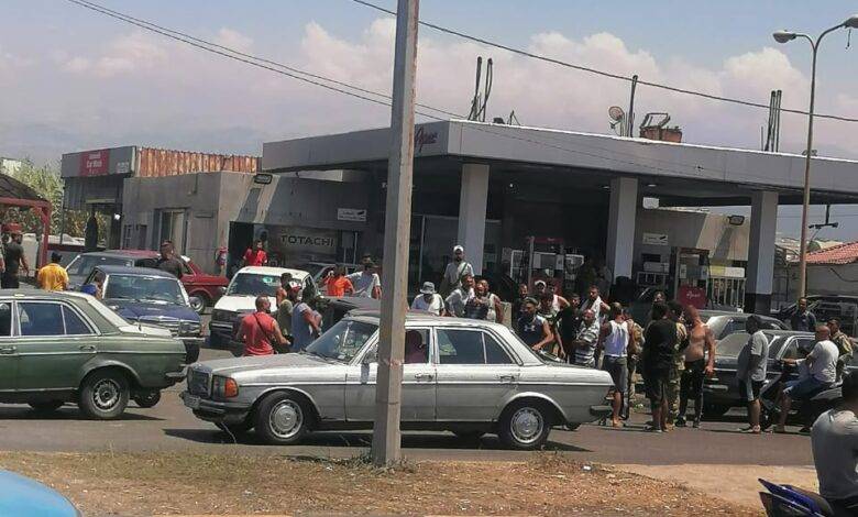 جريمة تهز بلدة إيزال... مقتل مواطن في إشكال على أفضلية تعبئة البنزين