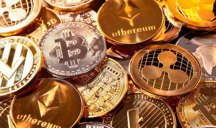 عملة مشفرة تقترب من قمتها التاريخية