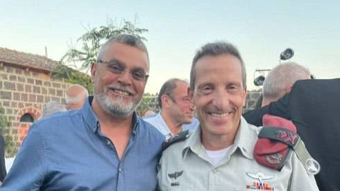 قائد المنطقة الشمالية في الجيش "الاسرائيلي" كرّم لبنانياً... فمن هو؟