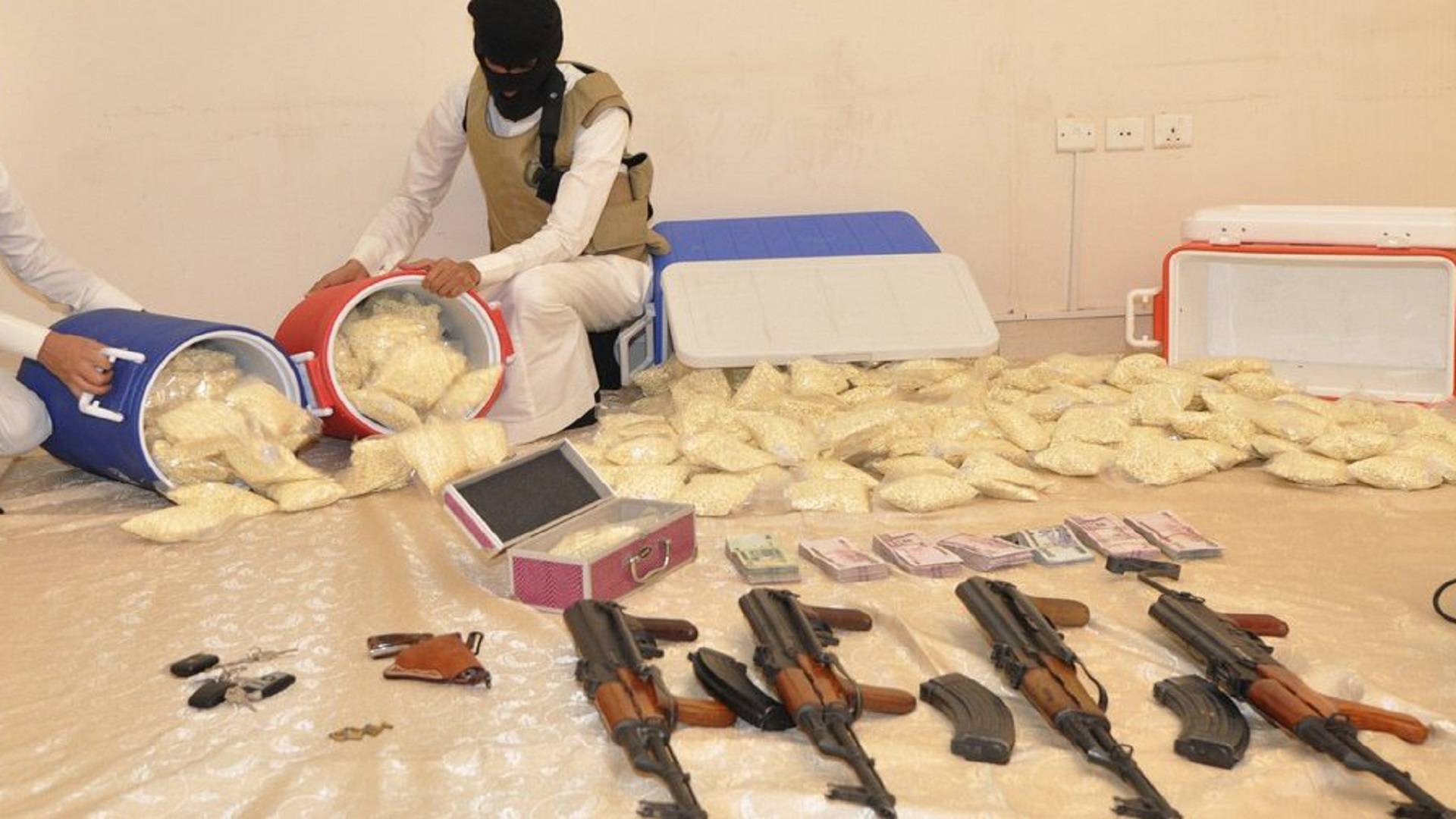 السعودية: ضبط 233 كيلوغراماً من الحشيش واعتقال مهربين من جنسيات عربية