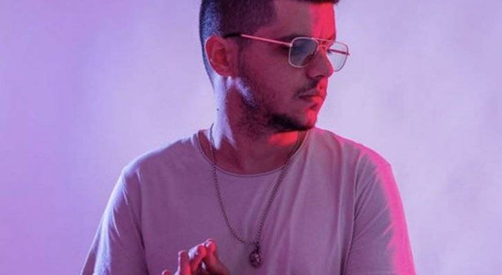 بلال سونسيس يتعامل مع هذين النجمين
