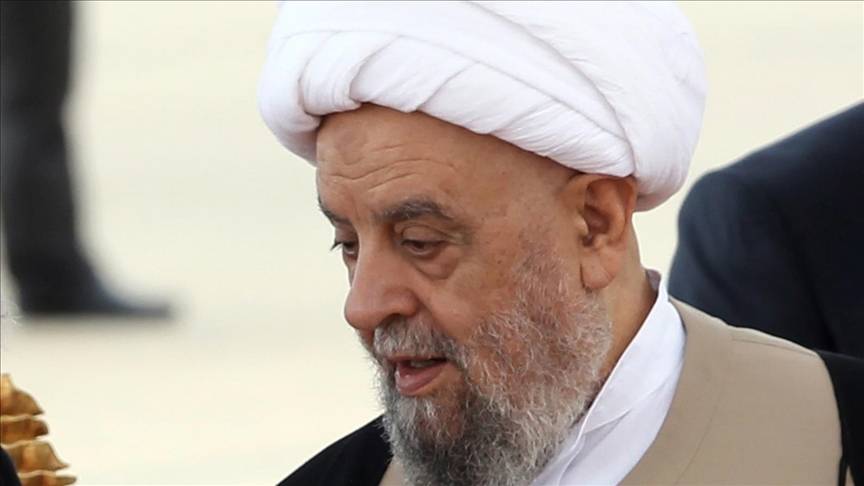 بالصور - الشيخ عبد الأمير قبلان إلى مثواه الأخير في روضة الشهيدين