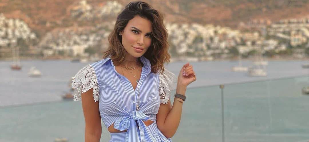مريم الأبيض تخطف الأنظار بمجوهرات فواياجور