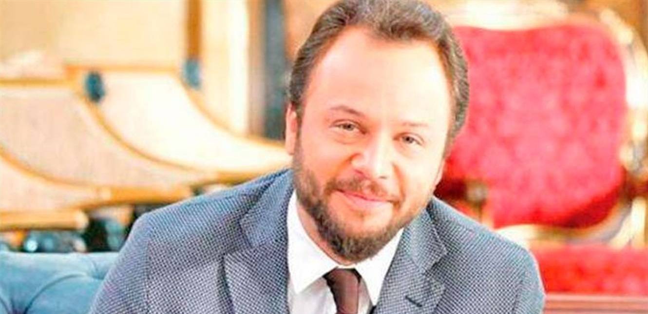 بعد وفاة والدته.. خطوة مفاجئة لماكسيم خليل