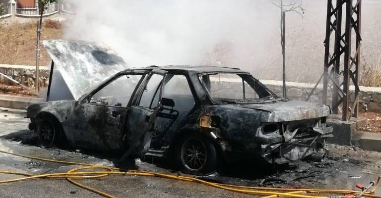 احتراق سيارة ونجاة السائق وقارورة غاز