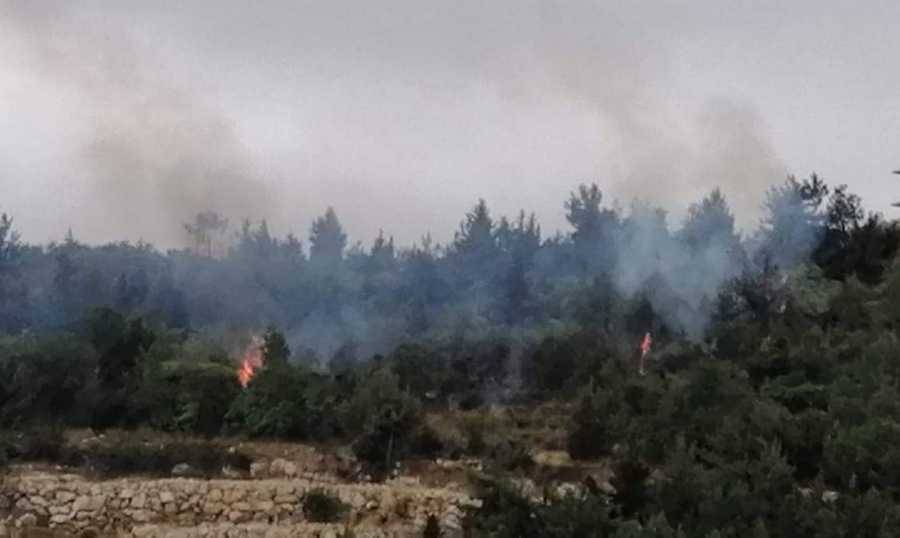أخماد حريقين في الضنية