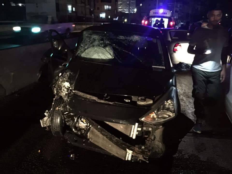 جريح بحادث سير على طريق المطار