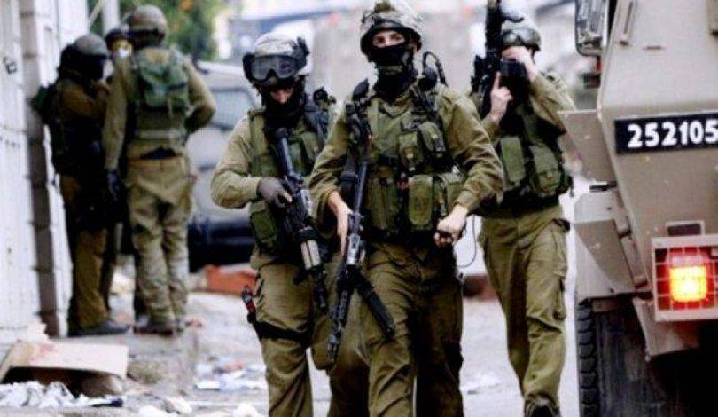 قوات الإحتلال تعتقل ثلاثة أطفال وتقتحم مستشفى شرقي القدس