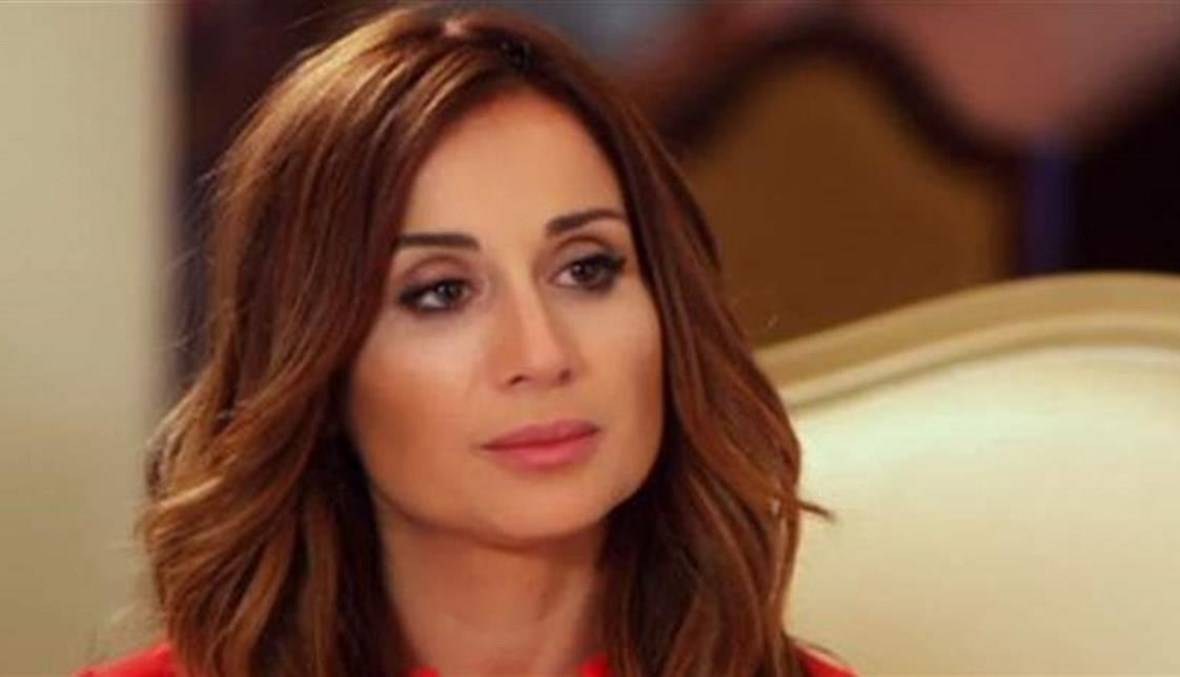 كارين رزق الله تعتذر من جمهورها!