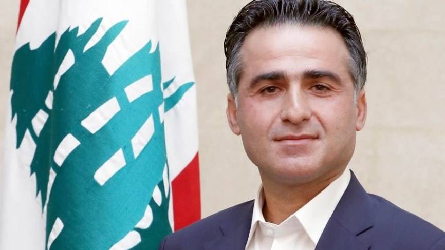 مع حلول فصل الشتاء.. وزير الأشغال يعقد اجتماعات للبحث في التدابير اللازمة