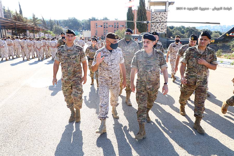 العرم يتفقد الفوج المجوقل في غوسطا