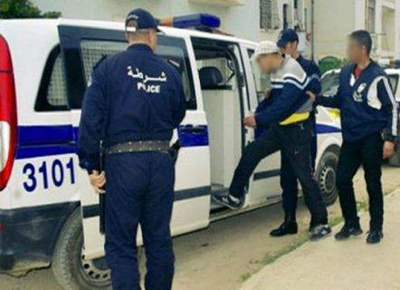 الجزائر.. من هو الرجل الذي دعا "لإزالة منطقة القبائل"